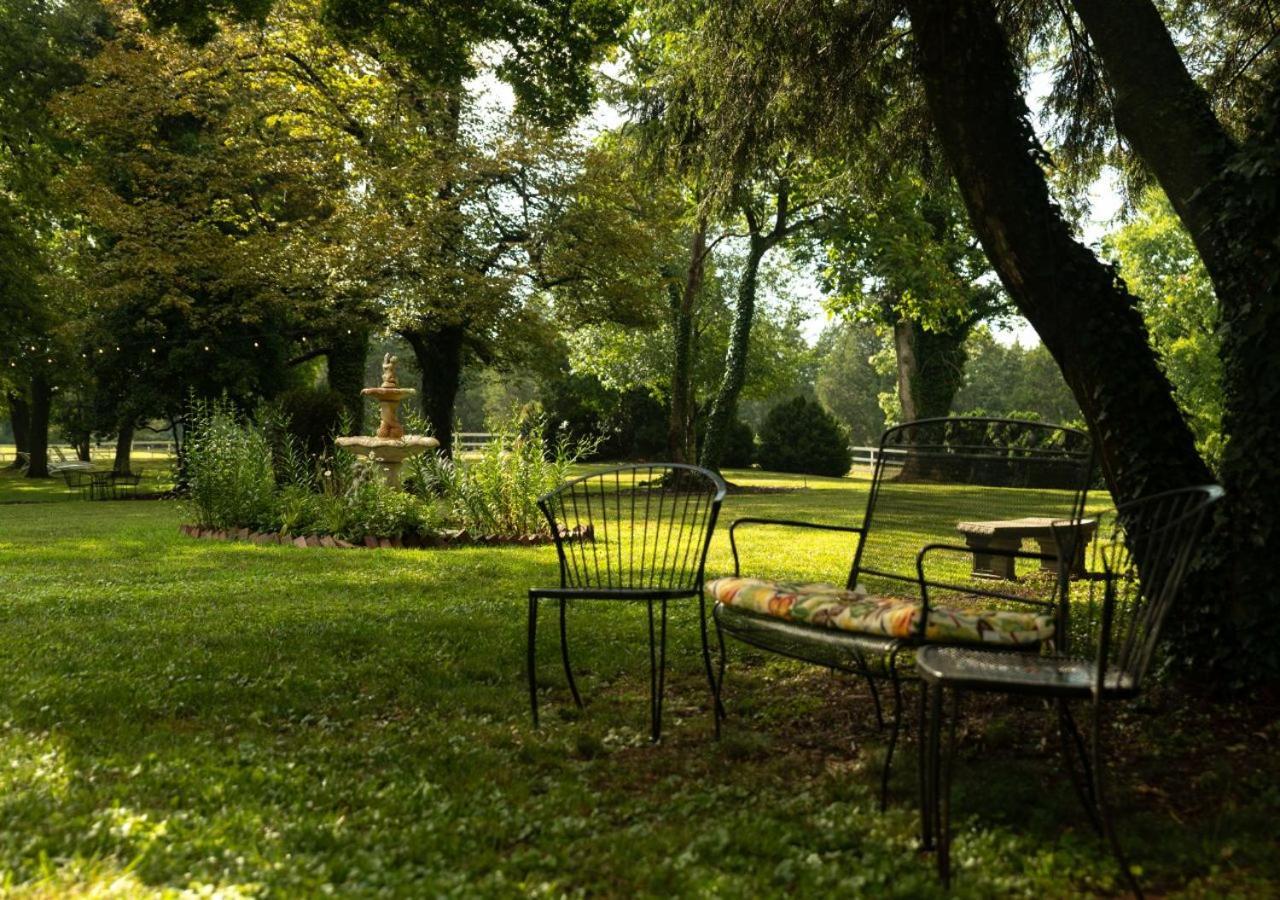 Prospect Hill Inn & Restaurant Zion Crossroads Buitenkant foto
