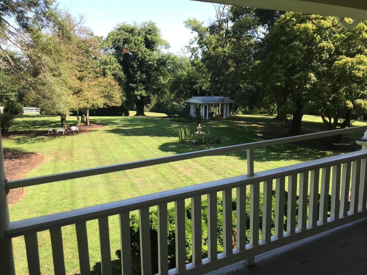 Prospect Hill Inn & Restaurant Zion Crossroads Buitenkant foto